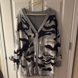 Gray and Black Cardigan Sweater with V-neck and Relaxed Fit